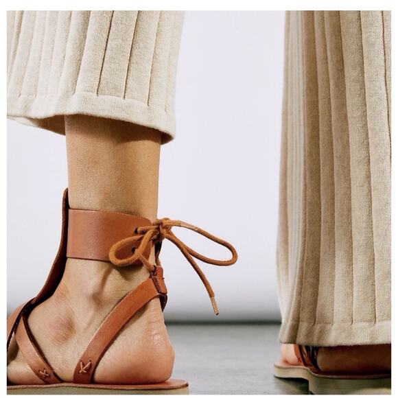 Free People Women Day Wrap Sandal Brown Size Euro 39.5 US 9 - Picture 4 of 4